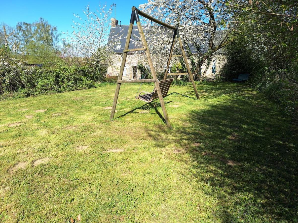 Au Lutin Pomme - Maison De Vacances Bretagne Mellé 외부 사진